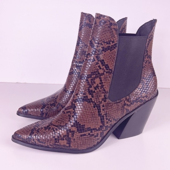 Steve Madden Gail Brown Black Snake Embossed Texture Faux Leather Boots Size 10 - Picture 2 of 7